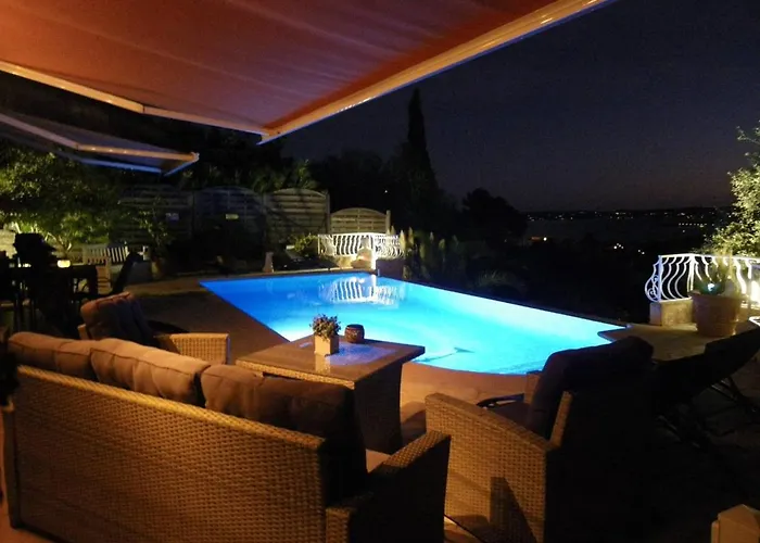 Villa Avec Piscine Privee, Climatisation Et Parking Aux Issambres - Fr-1-768-26 *