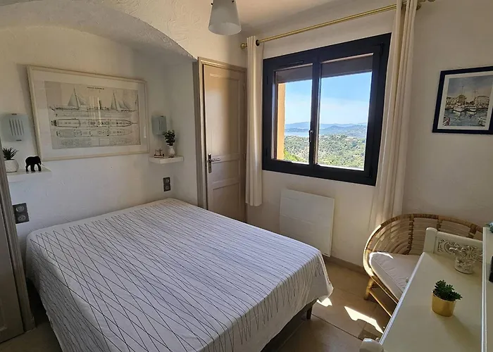 Avec Piscine Privee, Climatisation Et Parking Aux Issambres - Fr-1-768-26 Villa *