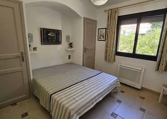 Avec Piscine Privee, Climatisation Et Parking Aux Issambres - Fr-1-768-26 * Les Issambres